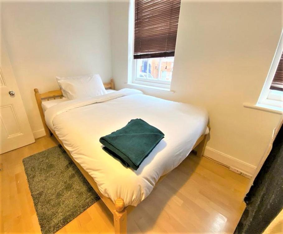 Smart 1 Bedroom Apartment In The City - Islington Лондон Екстериор снимка